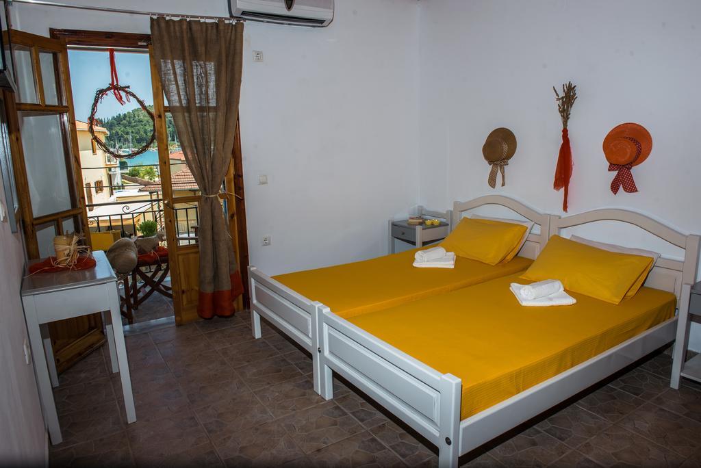 Summer Bed Nydri Room photo
